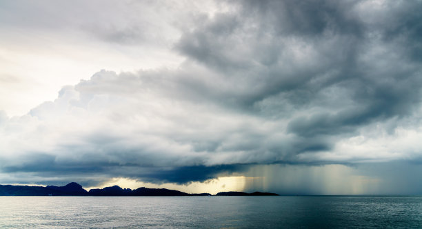 雨后的海岸