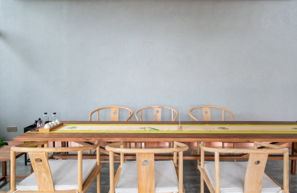 餐馆木质桌椅