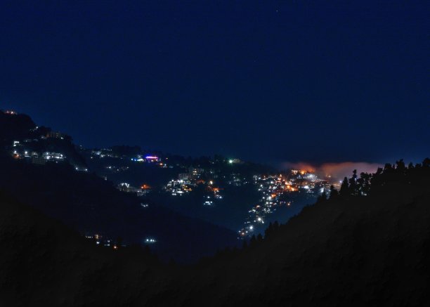 山庄夜景