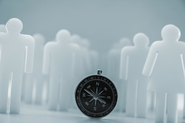 凝聚群众引导群众