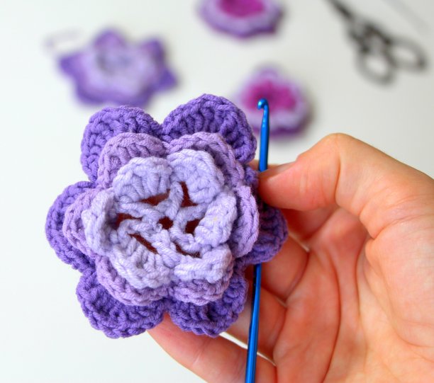 精美紫色绿色圆形花纹图案