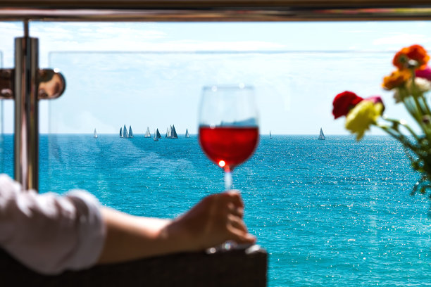 华丽绽放财富中心