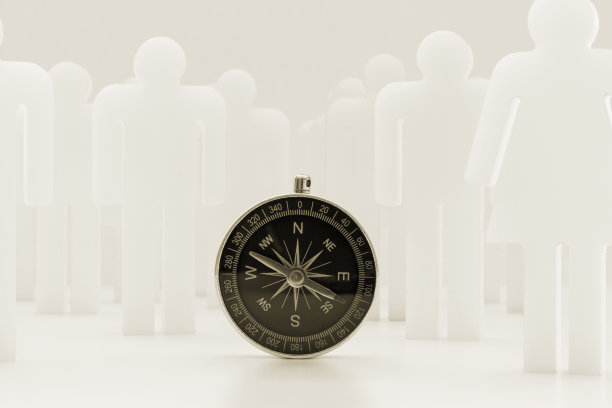 凝聚群众引导群众