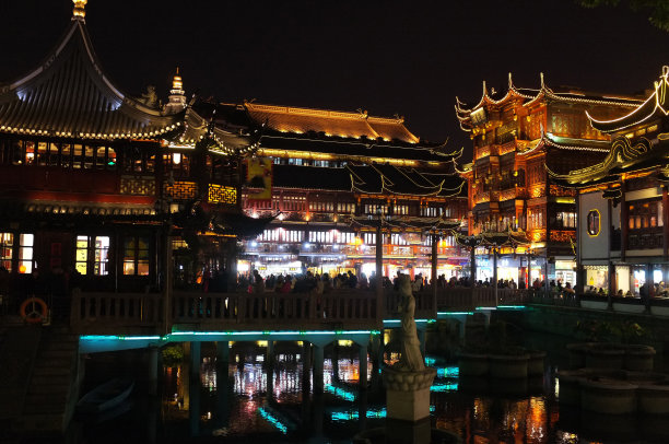 上海工业区与居民楼