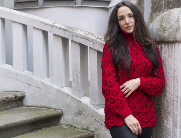 红衣图案优雅美人