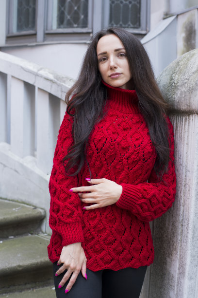 红衣图案优雅美人