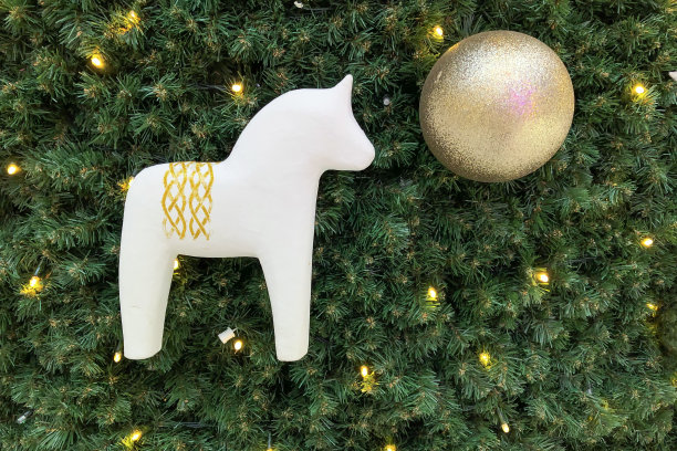 简约大气马年海报