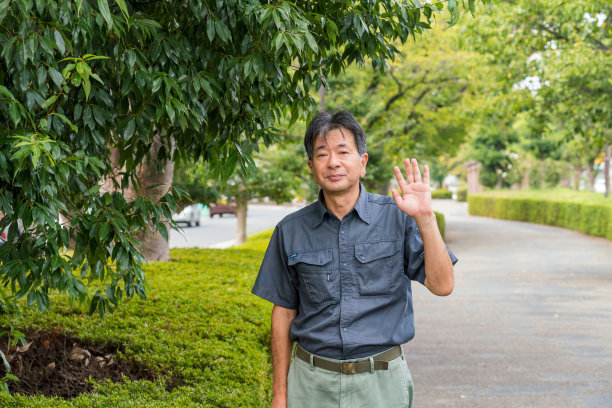 仅日本人