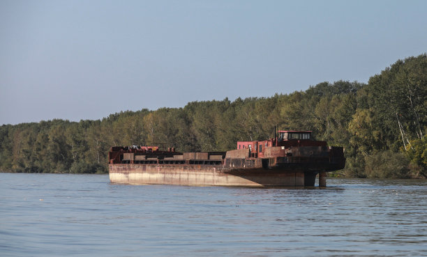 barge