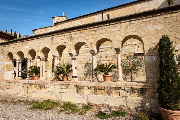 romanesque