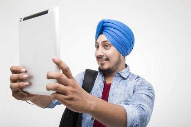 印度大学生使用平板电脑