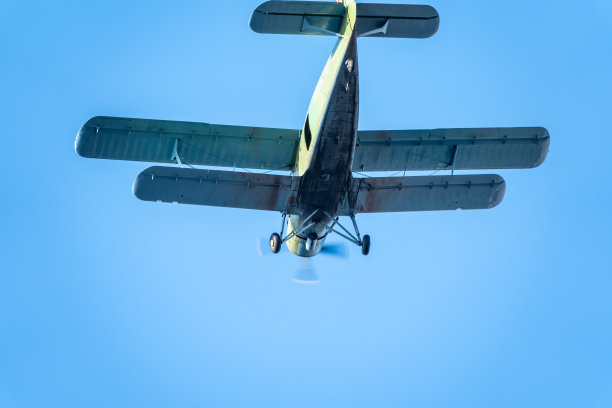 biplanes
