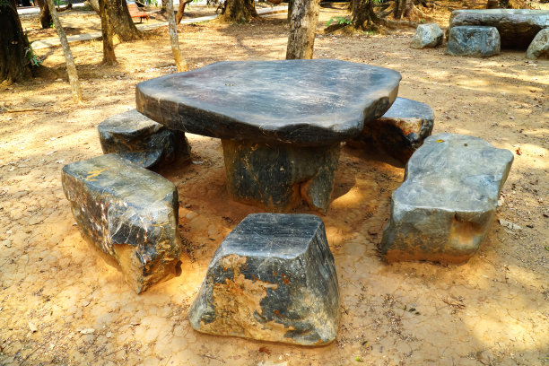天然石桌石凳