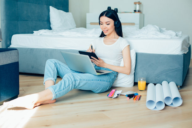 yw