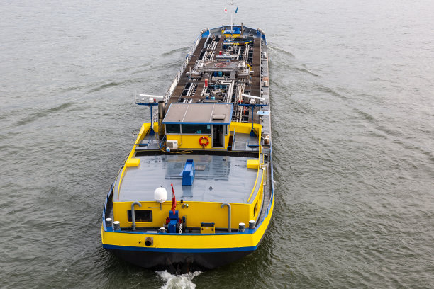 barge