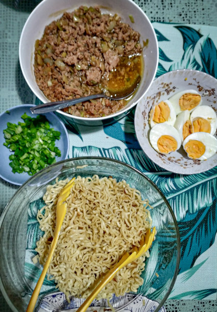 蛋黄馄饨