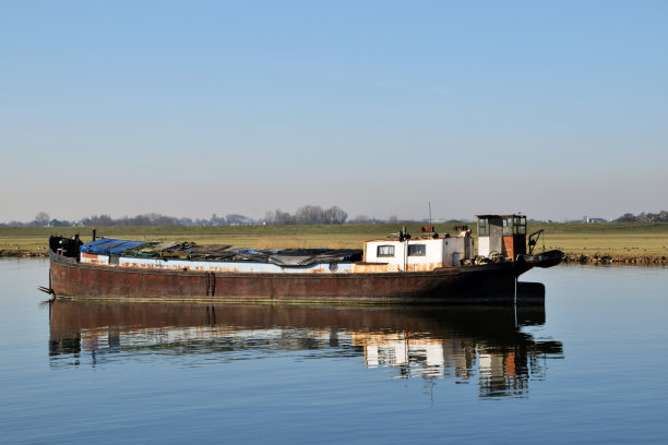 barge