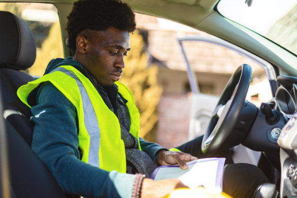 培养建设者接班人