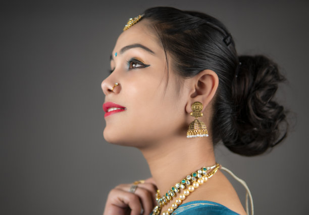 earring