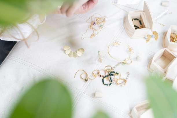 喜庆乔迁之喜背景图