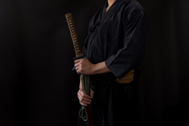 仅日本人