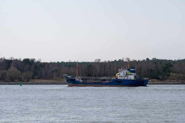 barge