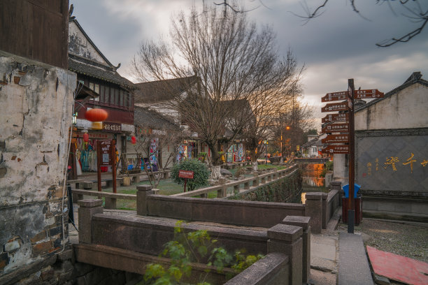 科技田园码头壁纸