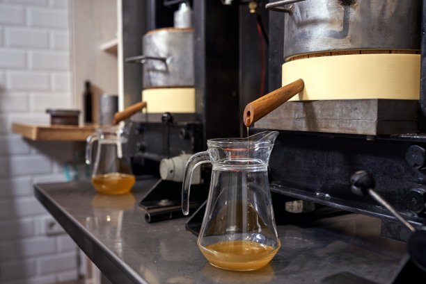 传统榨油花生油