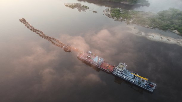 barge