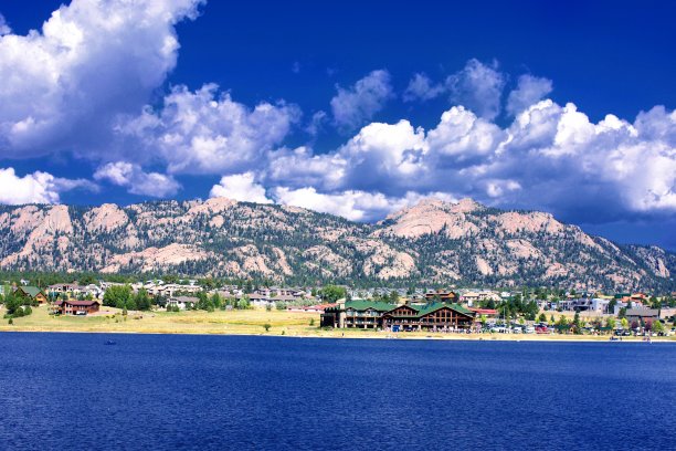 山水地产海报宣传册