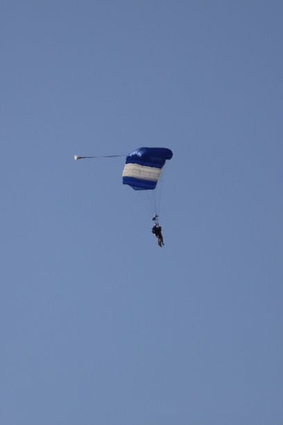 女子跳伞运动员