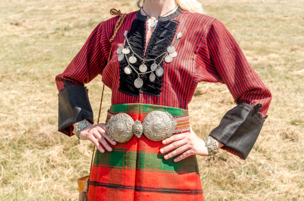 costume