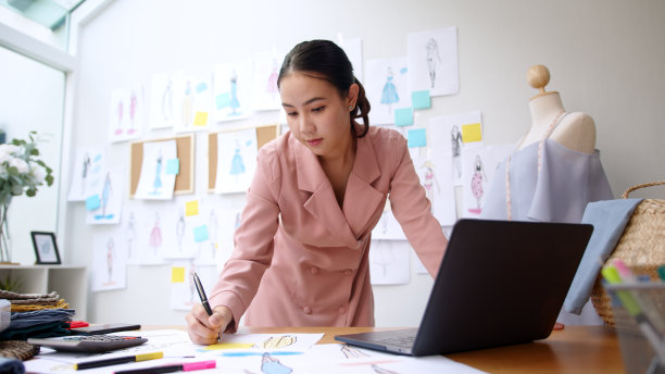 女装服装设计图案