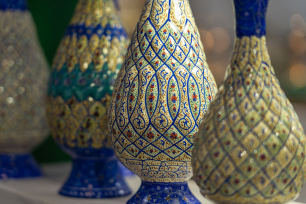 花卉图案精美陶瓷餐盘