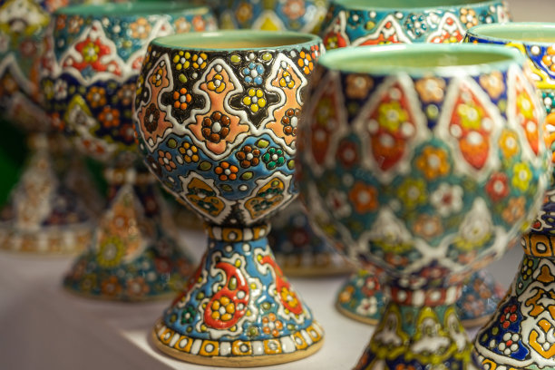 花卉图案精美陶瓷餐盘