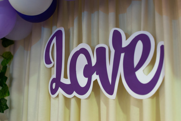 紫色婚礼效果图