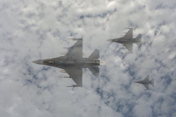 f4