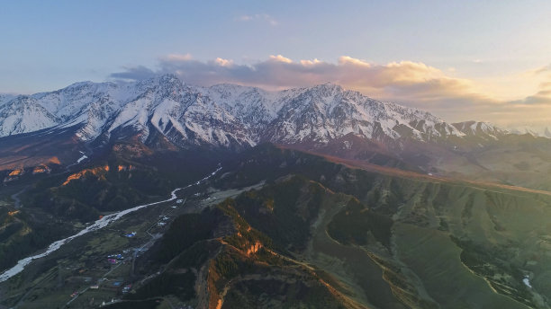 戈壁山村