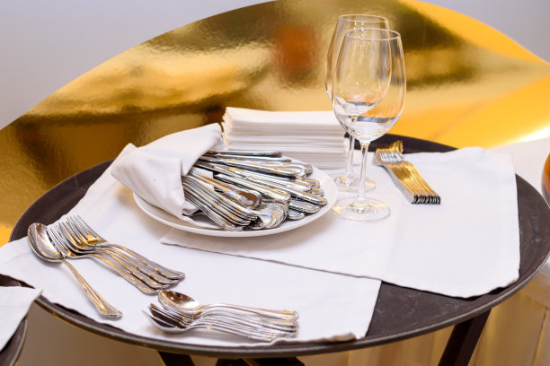 优雅精致餐具餐盘