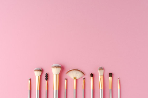 美妆化妆品粉色背景