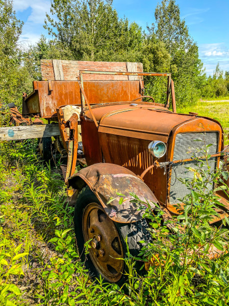 1932