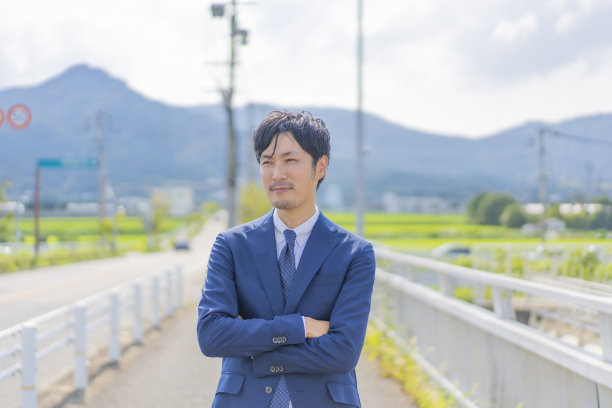 仅日本人