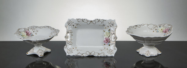 花卉图案精美陶瓷餐盘