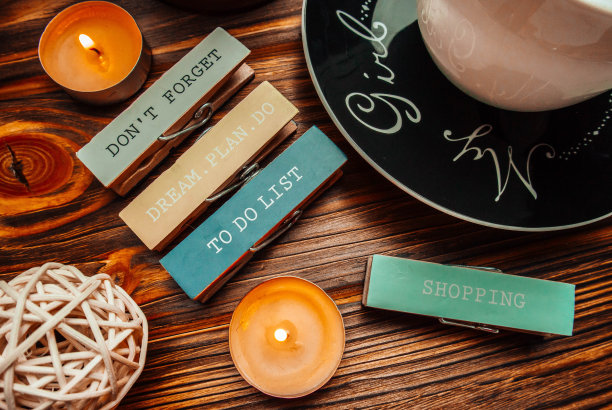 手机壳金色底纹