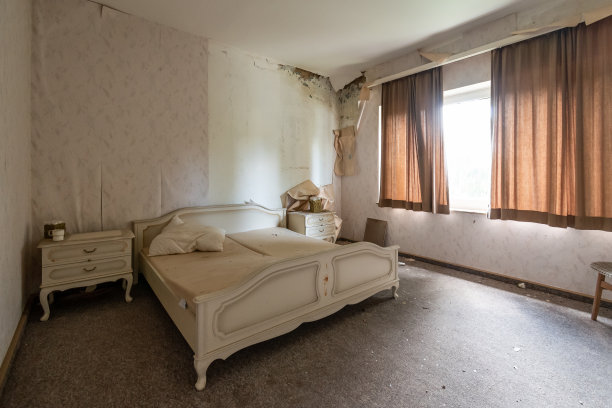 decrepit