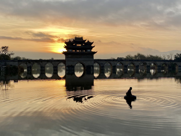 云南城市地标剪影