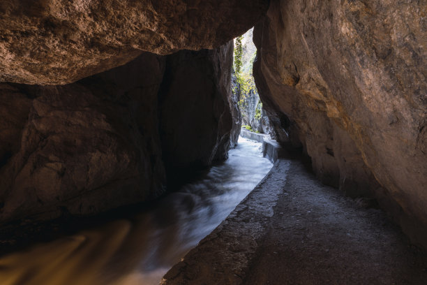 ditch