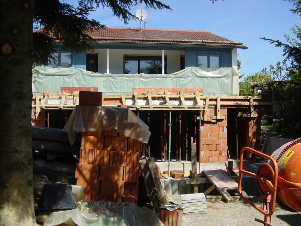 2004