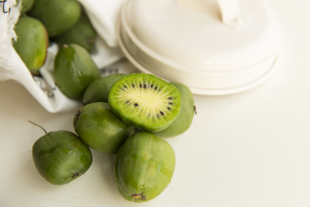 新鲜猕猴桃