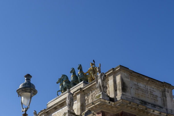 louvre